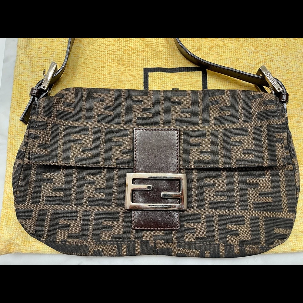 Vintage Fendi Zucca Baguette *EXCELLENT condition*